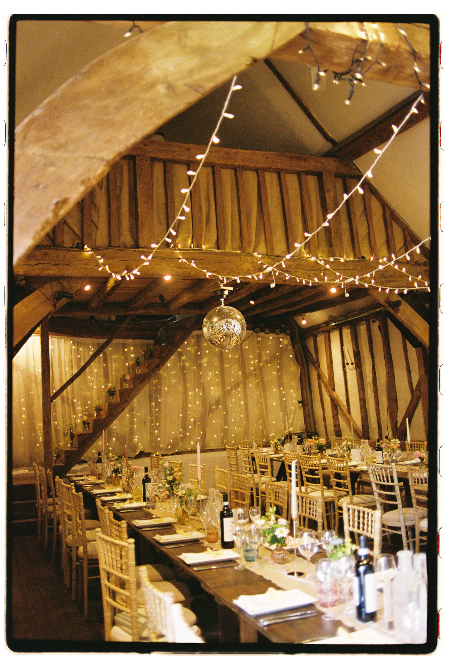 OLD LUXTERS BARN WEDDING PHOTOGRAPHY ON ANALOGUE FILM 03 017 OLD LUXTERS BARN WEDDING PHOTOGRAPHY ON ANALOGUE FILM 03 017
